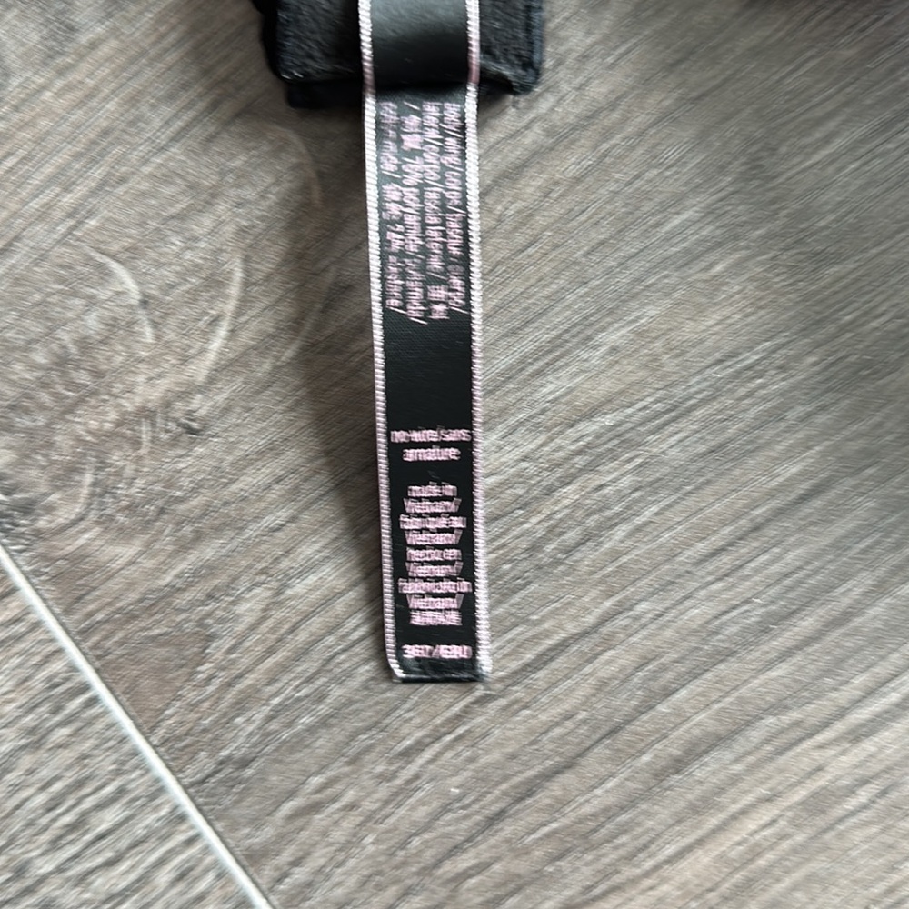 No wire black bra - Picture 4 of 7